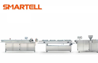 Machine d'extrudage de tubes PVC