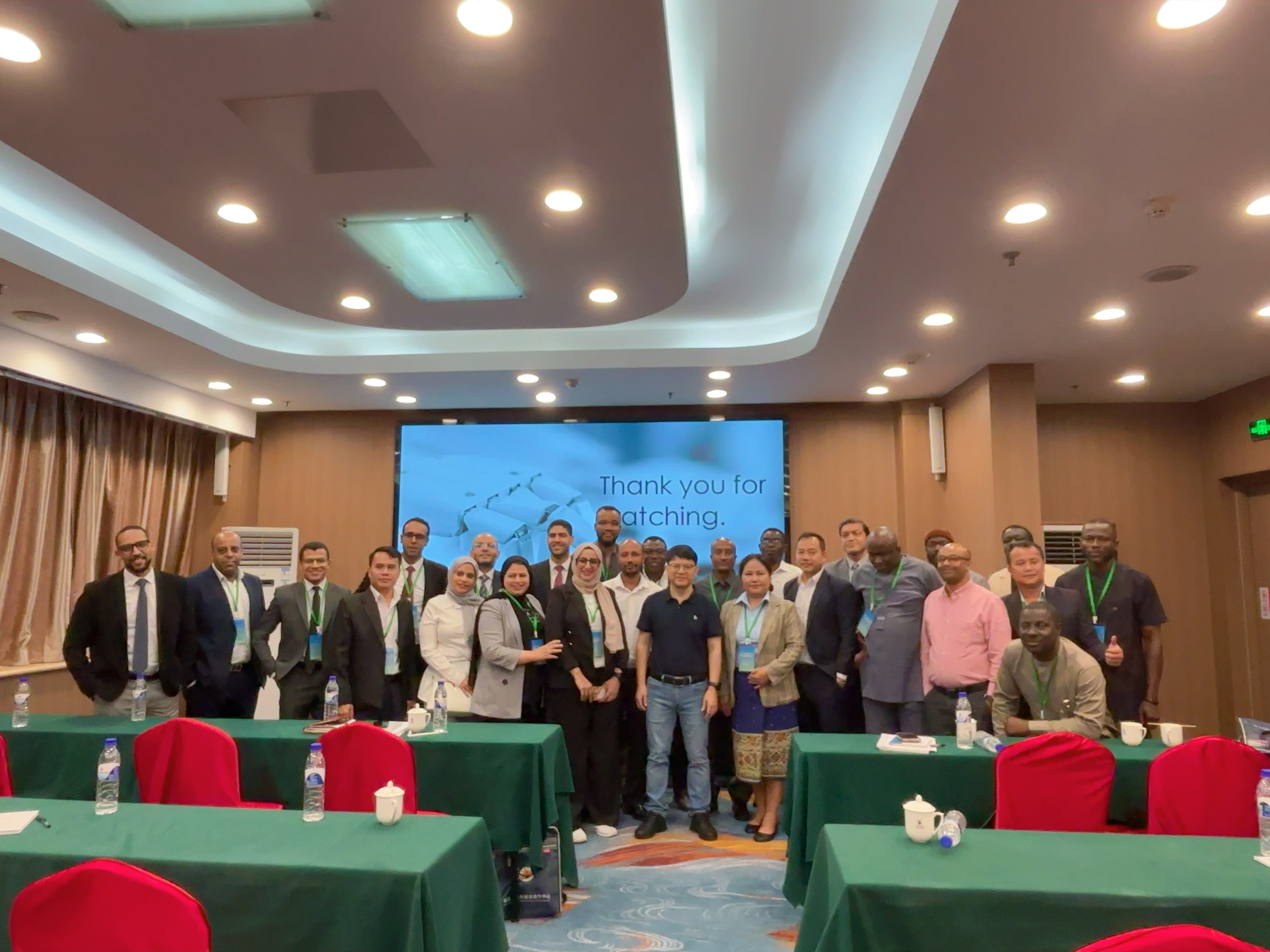 Smartell: de la salle de conférence du centre de coopération externe à un fabricant mondial d'équipement de seringue