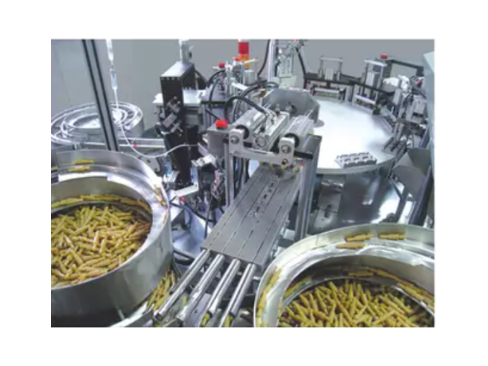 Quels sont les principaux produits que la machine d'assemblage de seringues peut produire ?