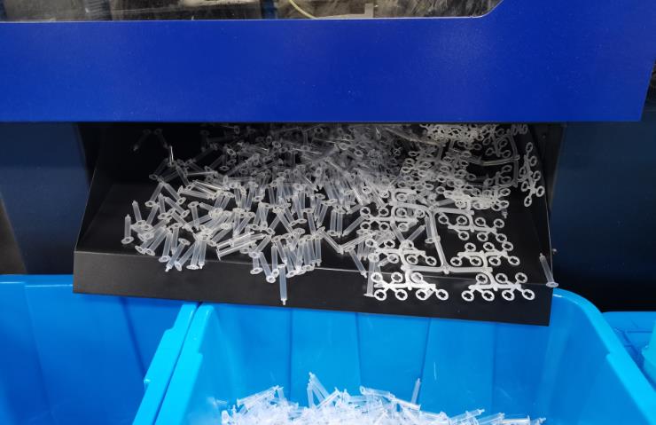Ligne de production de seringues, solution clé en main de SMARTELL TECHNOLOGY CO.,LTD