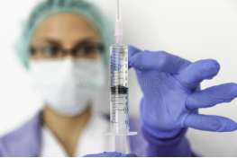 Équipe d'usine d'équipement de seringue SMARTELL, alimentant une production de haute qualité