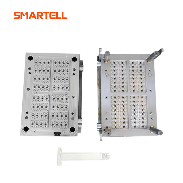 Moule de corps de seringue multi-cavités avec structure de moule stable