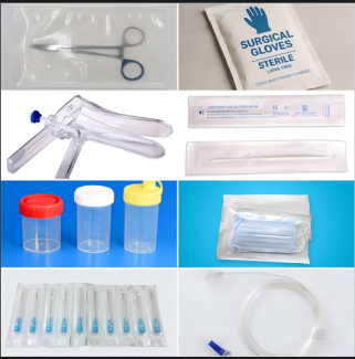 Machine d'emballage sous blister à fonctionnement multiple pour produits médicaux jetables
